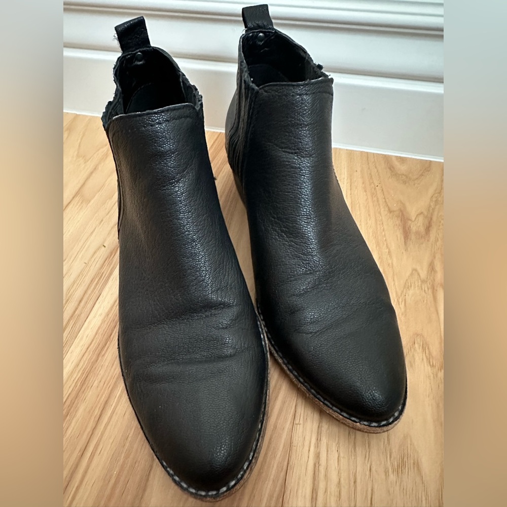 Steve Madden Black Booties size 9